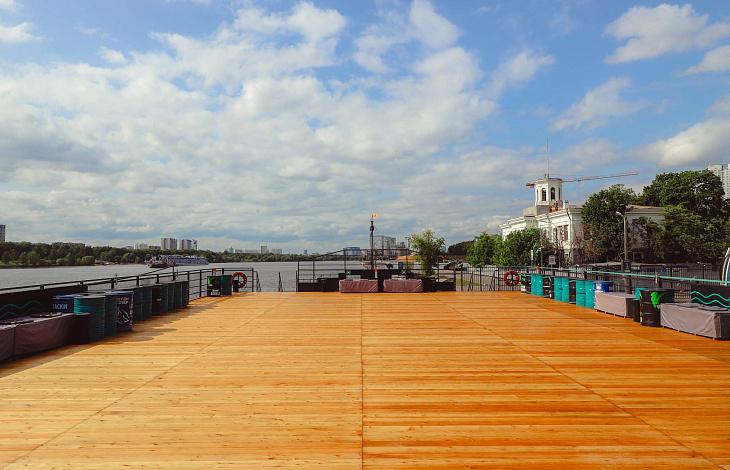 Теплоход Рио 1 Лофт бот (Loft boat) аренда в Москве – цены на официальном сайте