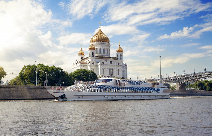 Теплоход Рэдиссон Батерфляй